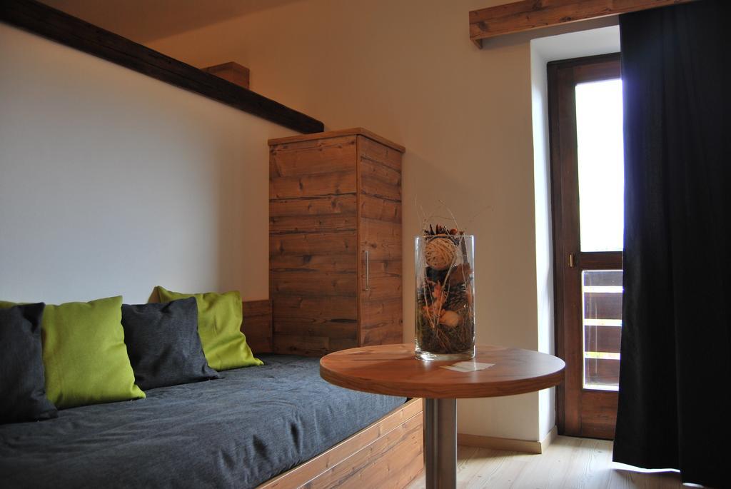 Hotel Alla Rocca Varena Cameră foto