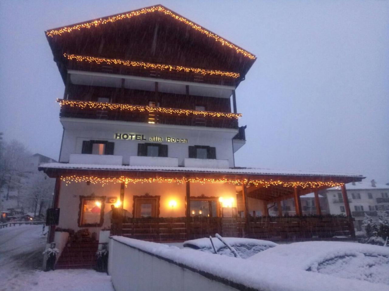 Hotel Alla Rocca Varena Exterior foto